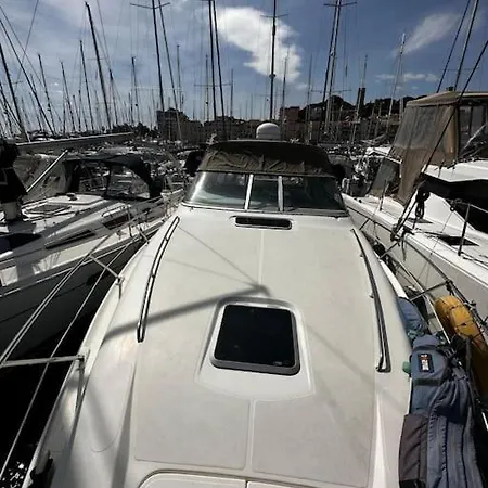 Bateau-hôtel Le Grand Bleu - Ideal Lions Cannes