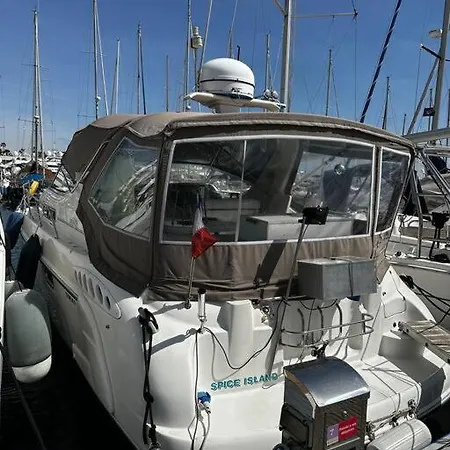 Bateau-hôtel Le Grand Bleu - Ideal Lions